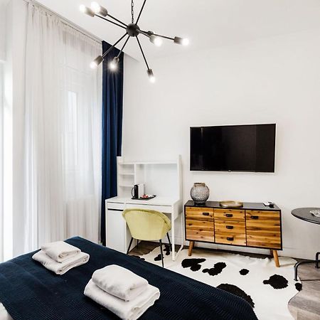 De Luxe Studio With Balcony In The Absolute Center Budapesta Exterior foto