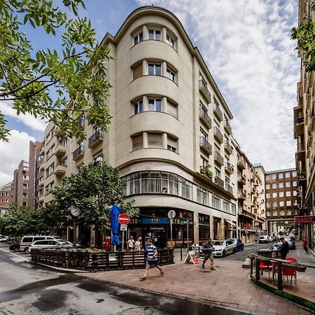 De Luxe Studio With Balcony In The Absolute Center Budapesta Exterior foto